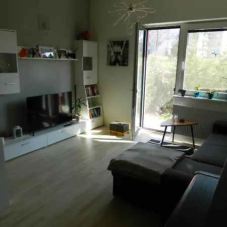 Green Apartman דירה *