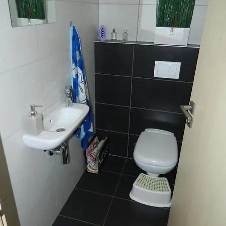 Green Apartman דירה