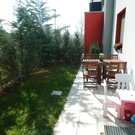 Green Apartman דירה